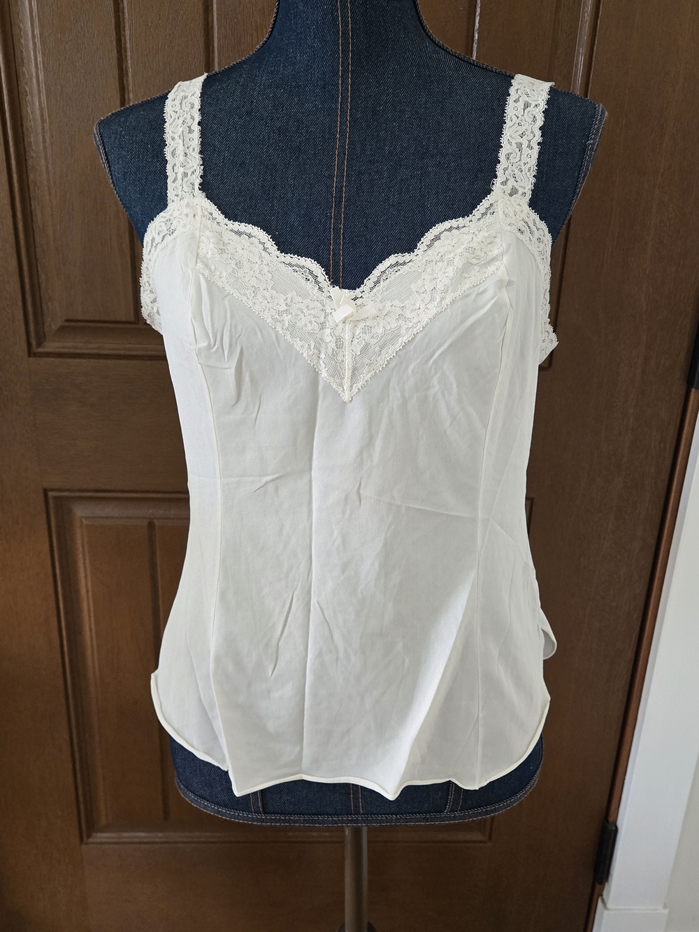 Vintage Lace-Trim Cream Camisole - Women